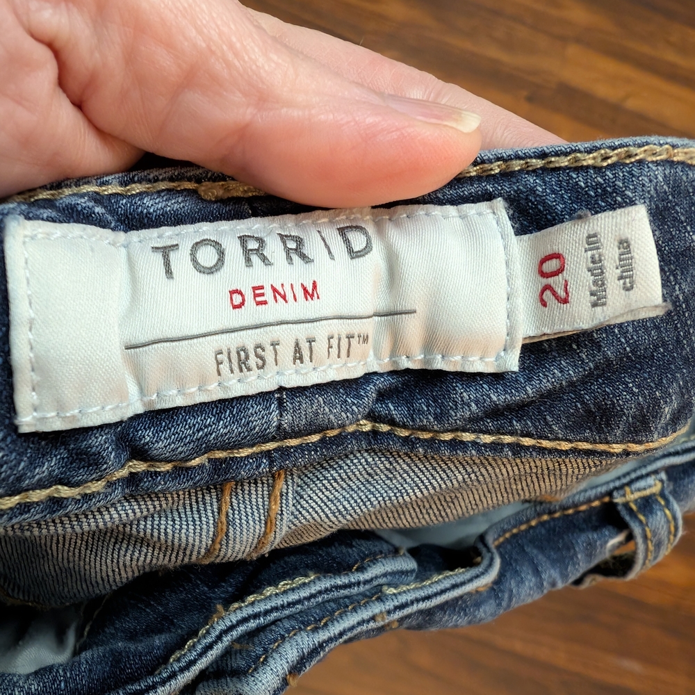 Torrid Women's Ripped Blue Jean Shorts - Picture 3 of 5